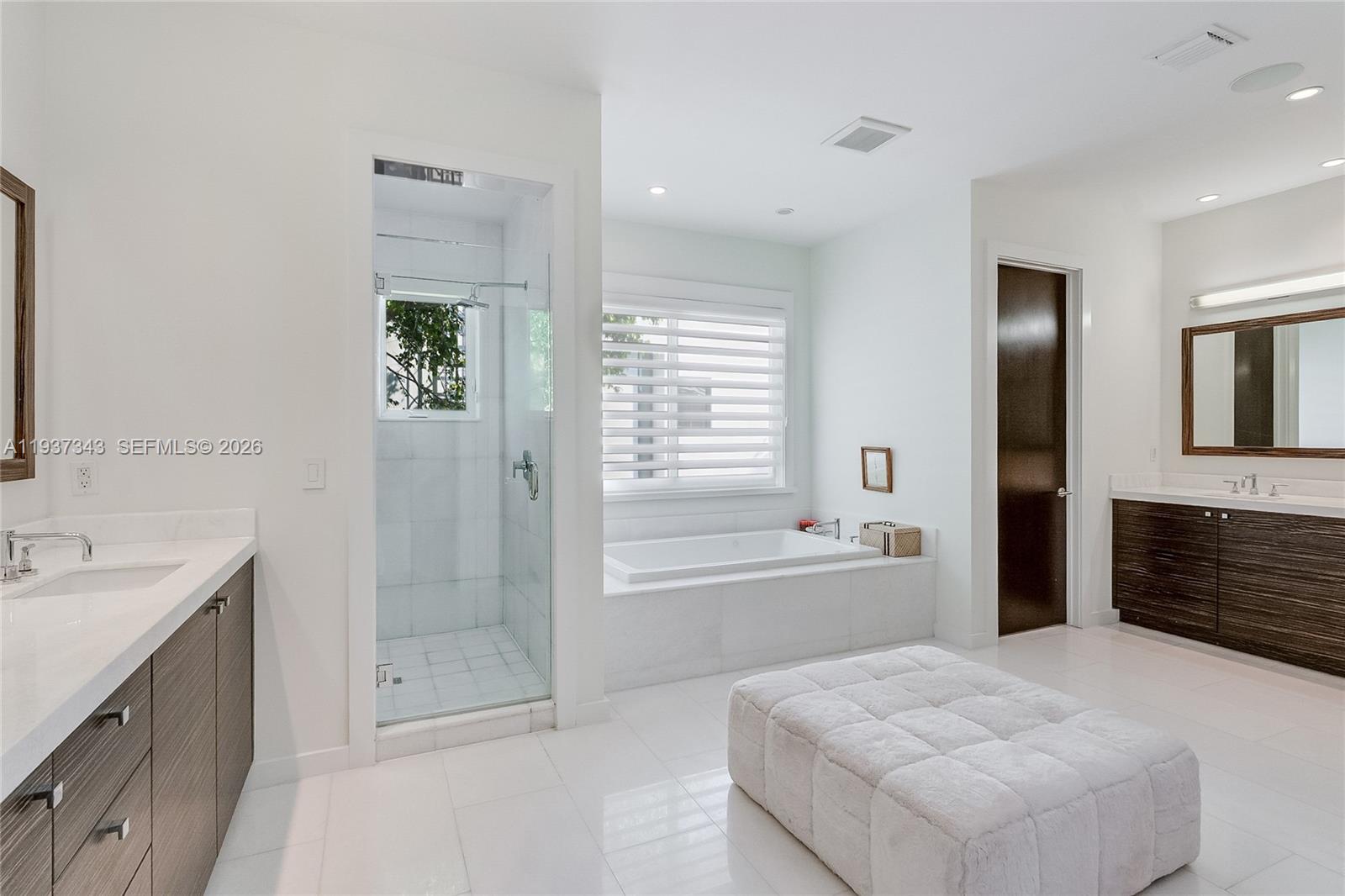 3835 Carole Ct, Miami FL 33133