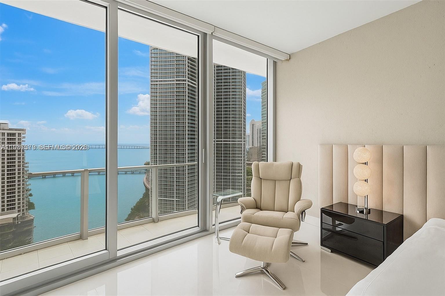 300 Biscayne Blvd Way #2703, Miami FL 33131