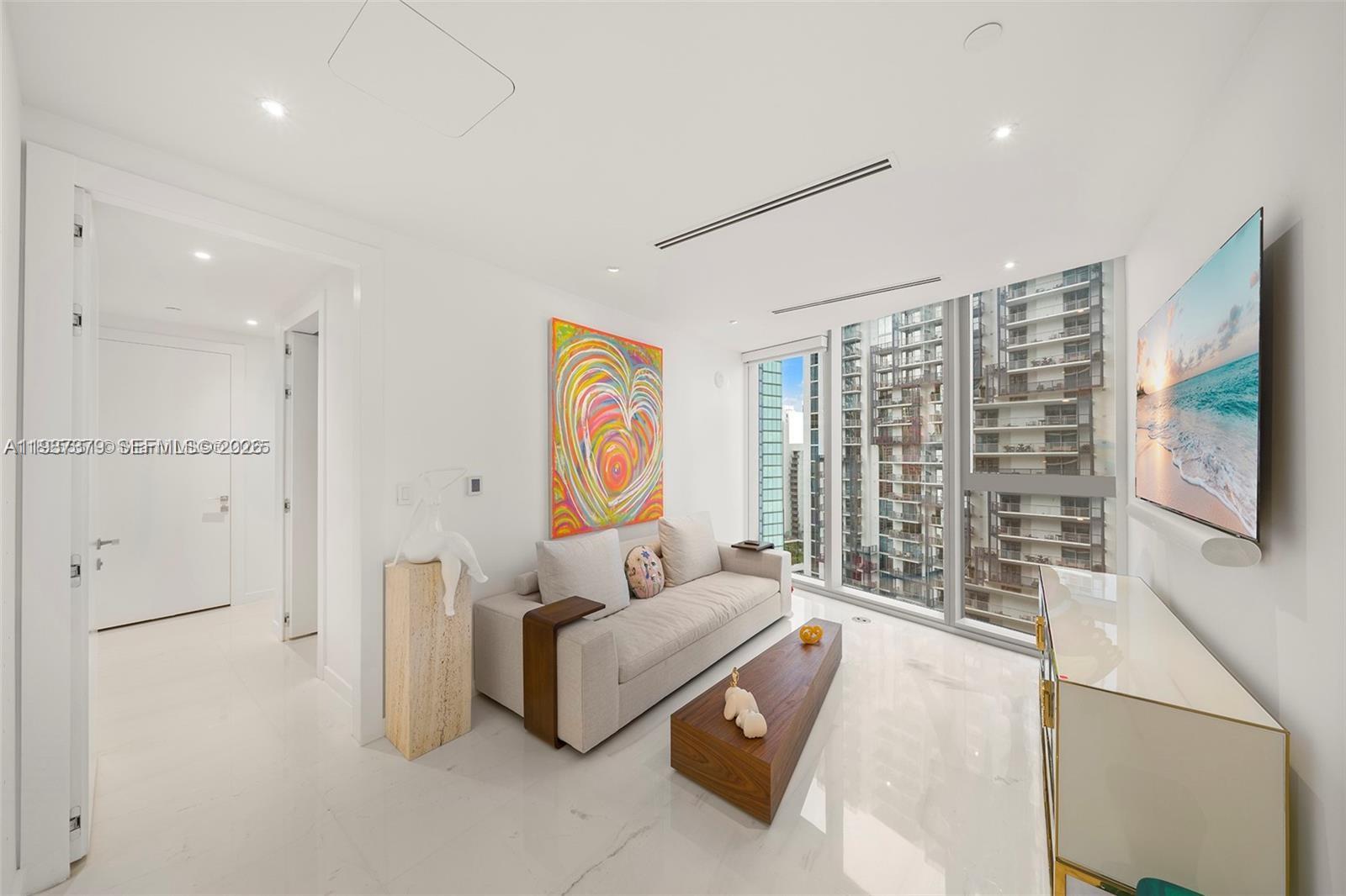 300 Biscayne Blvd Way #2703, Miami FL 33131