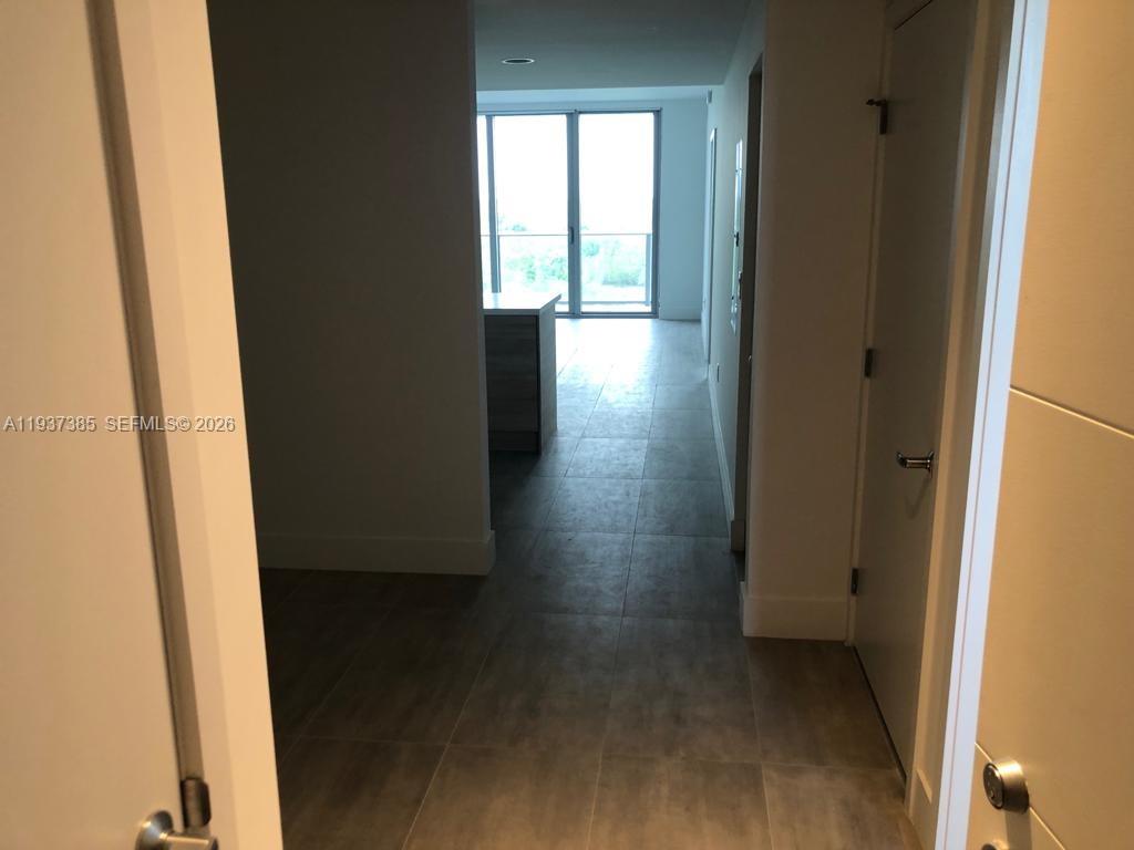 16385 BISCAYNE BLVD #1005, North Miami Beach FL 33160