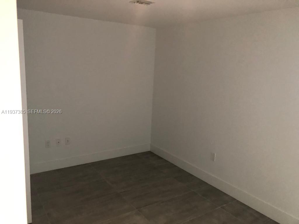 16385 BISCAYNE BLVD #1005, North Miami Beach FL 33160