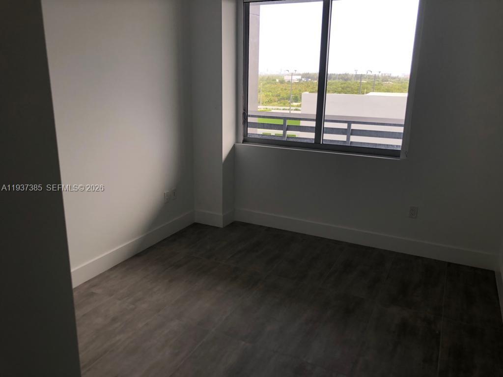 16385 BISCAYNE BLVD #1005, North Miami Beach FL 33160