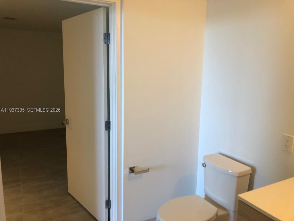 16385 BISCAYNE BLVD #1005, North Miami Beach FL 33160
