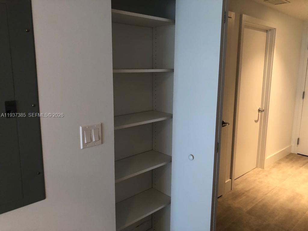 16385 BISCAYNE BLVD #1005, North Miami Beach FL 33160