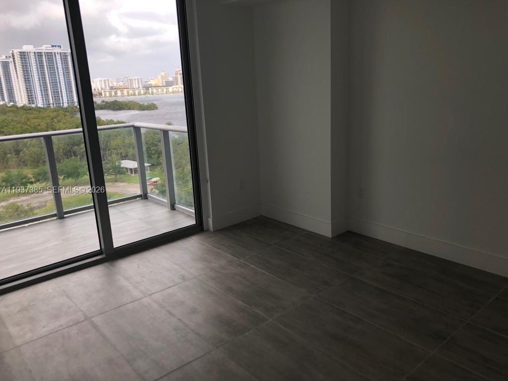 16385 BISCAYNE BLVD #1005, North Miami Beach FL 33160