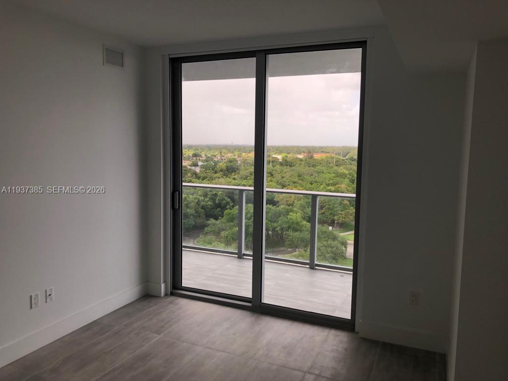 16385 BISCAYNE BLVD #1005, North Miami Beach FL 33160