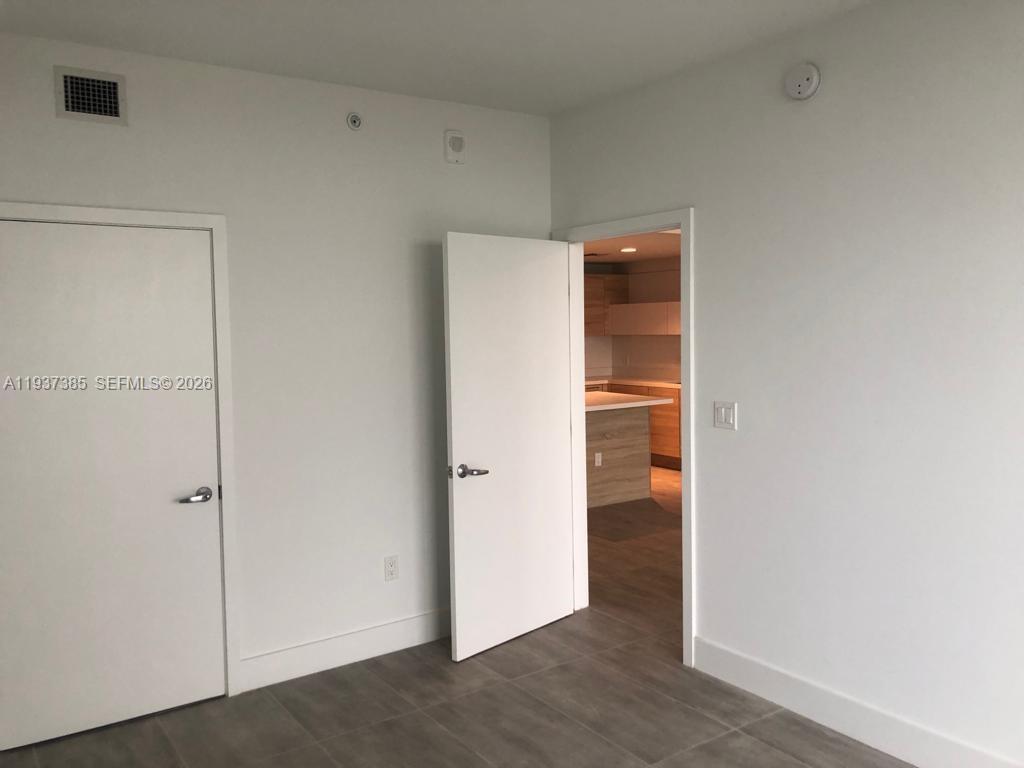 16385 BISCAYNE BLVD #1005, North Miami Beach FL 33160