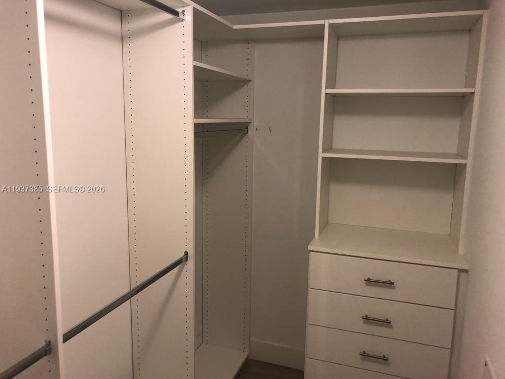16385 BISCAYNE BLVD #1005, North Miami Beach FL 33160