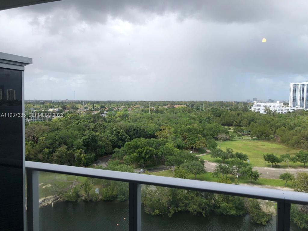 16385 BISCAYNE BLVD #1005, North Miami Beach FL 33160