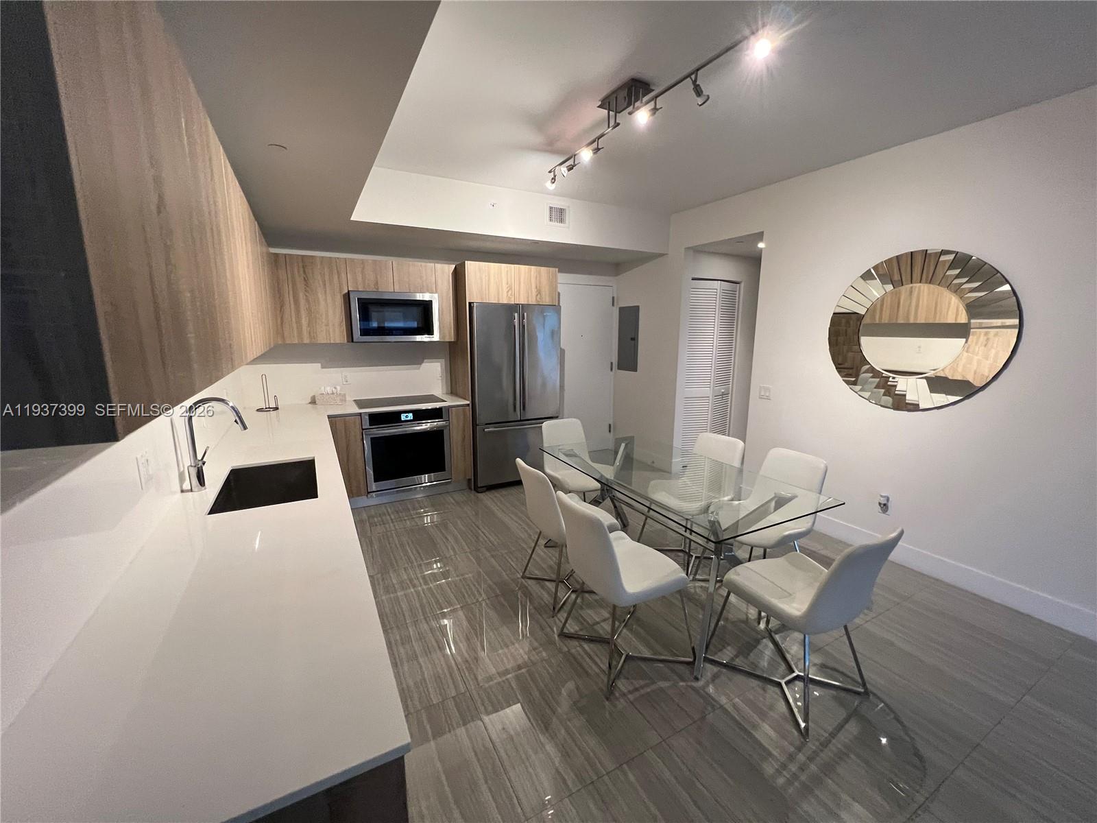 2960 NE 207th St #709, Aventura FL 33180