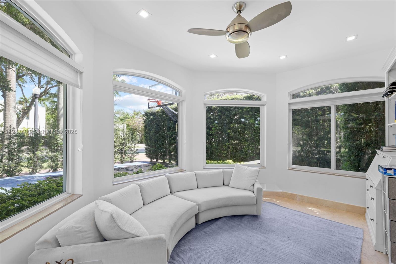 4490 Royal Palm Ave, Miami Beach FL 33140