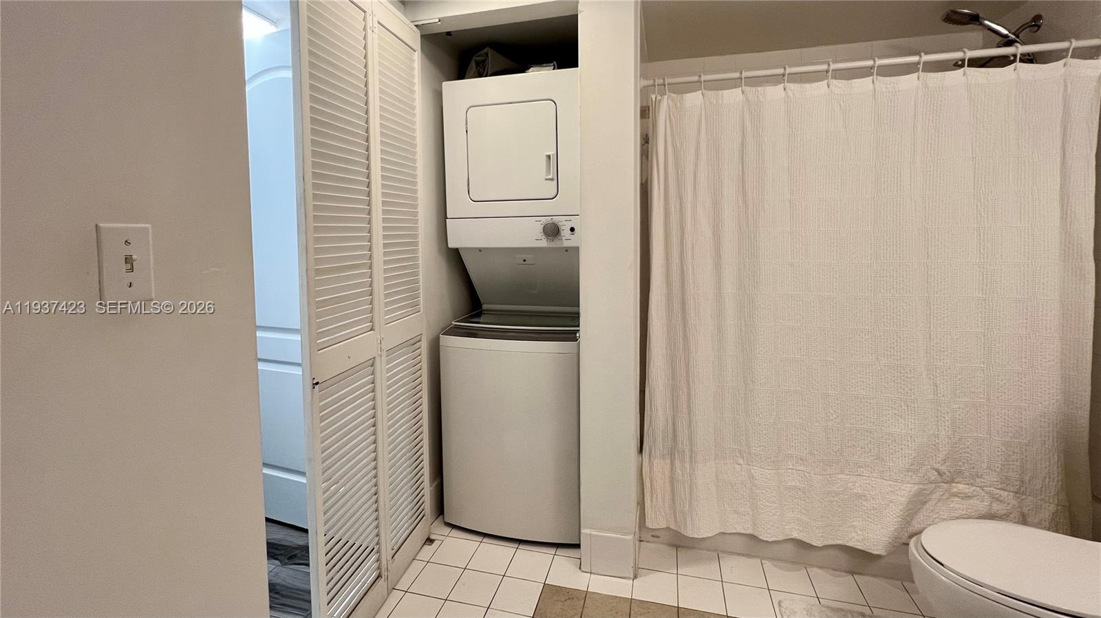 1200 Brickell Bay Dr #2018, Miami FL 33131