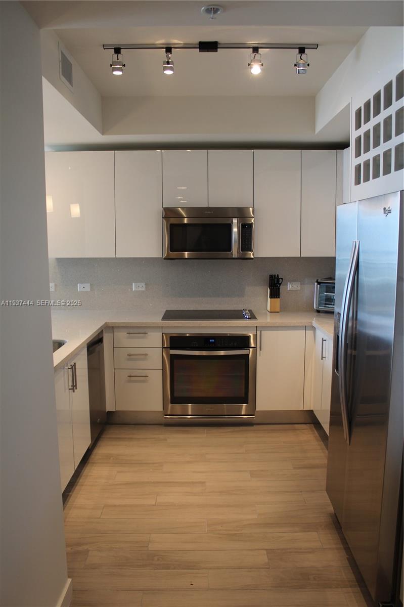 999 SW 1st Ave #2817, Miami FL 33130