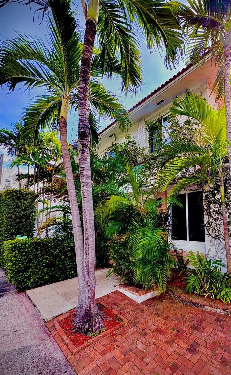 630 79th St #630, Miami Beach FL 33141