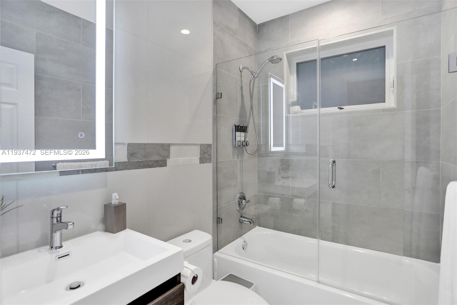8843 Hawthorne Ave, Surfside FL 33154