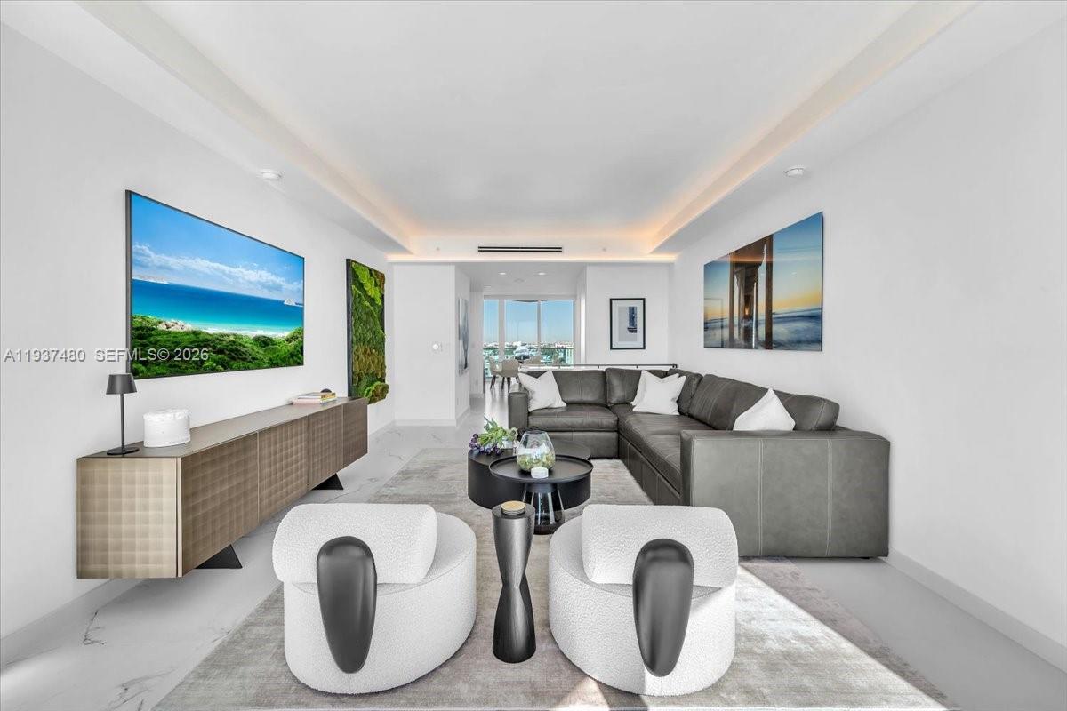 300 S Pointe Dr #1404, Miami Beach FL 33139