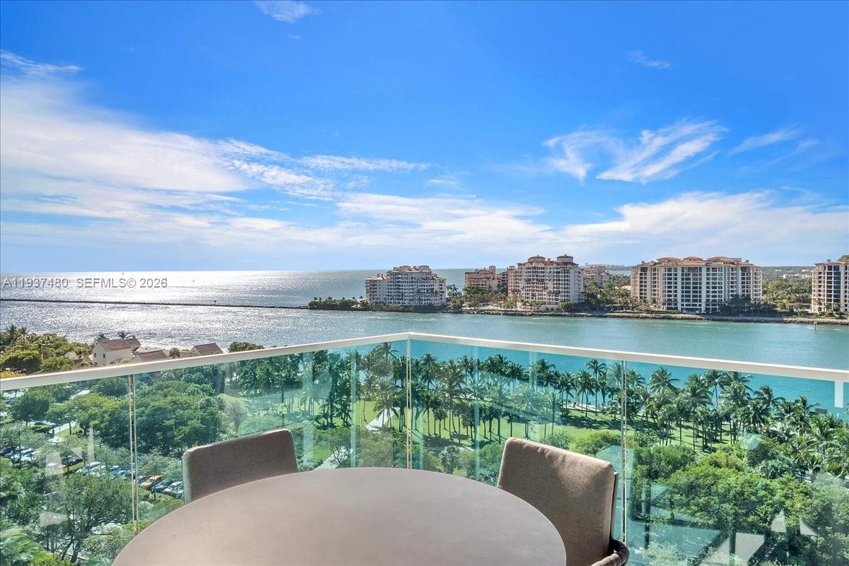 300 S Pointe Dr #1404, Miami Beach FL 33139