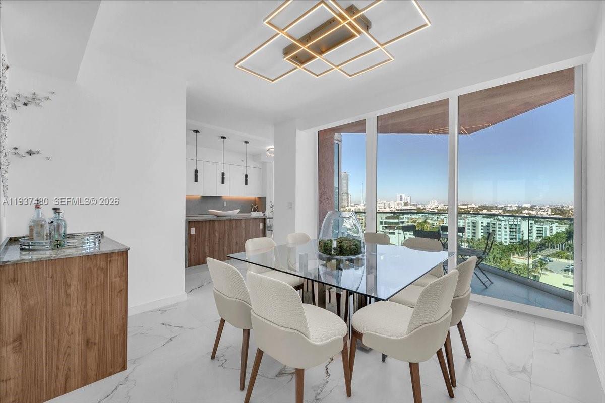 300 S Pointe Dr #1404, Miami Beach FL 33139