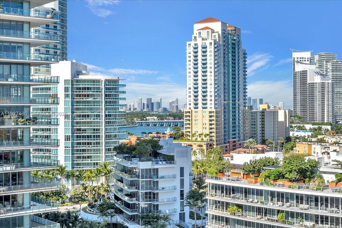 300 S Pointe Dr #1404, Miami Beach FL 33139