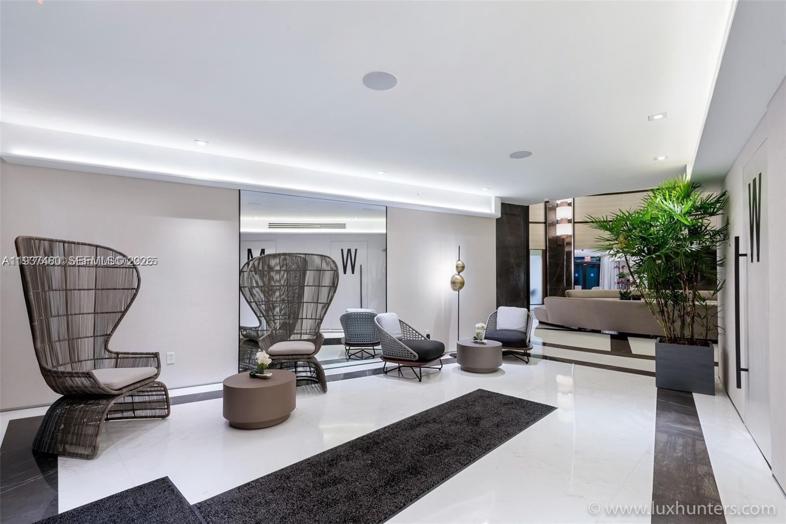 300 S Pointe Dr #1404, Miami Beach FL 33139