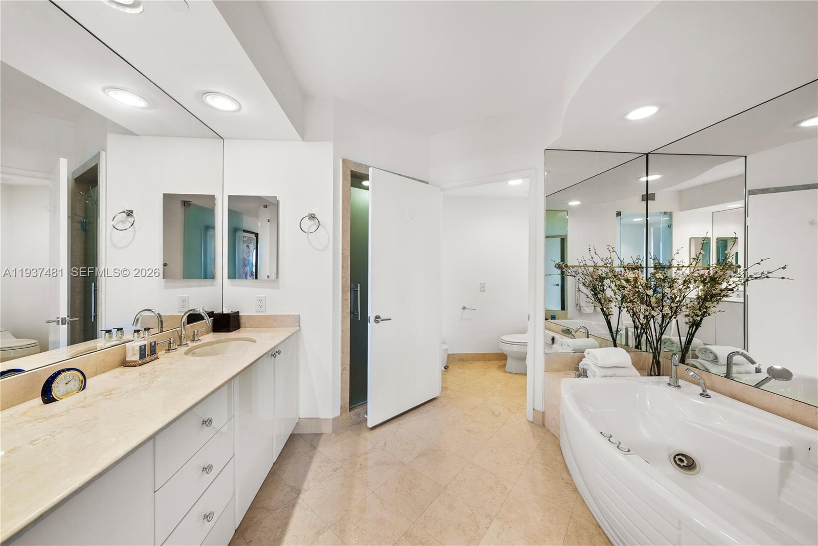 781 Crandon Blvd #804, Key Biscayne FL 33149