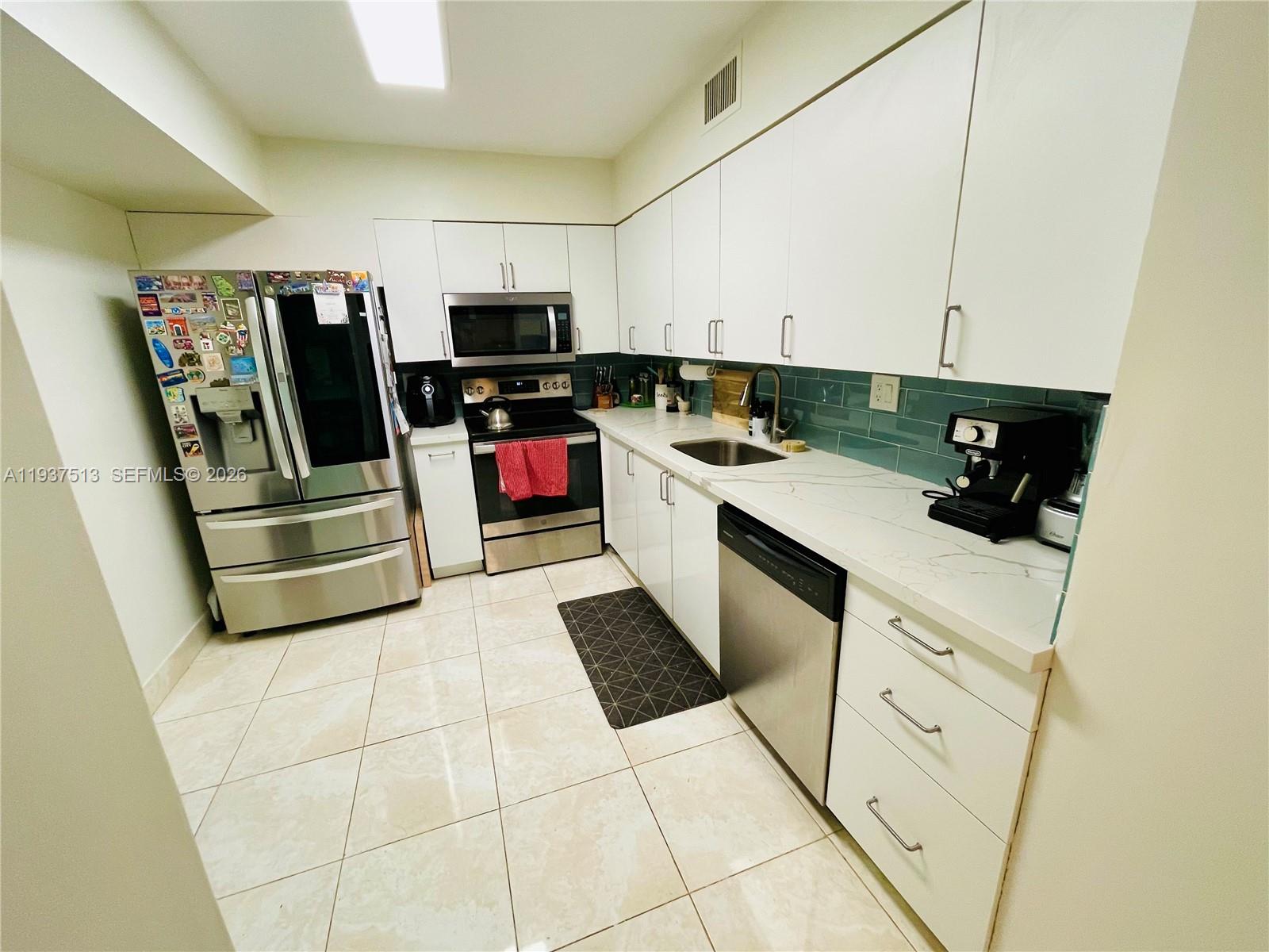 3600 Mystic Pointe Dr #1710, Aventura FL 33180