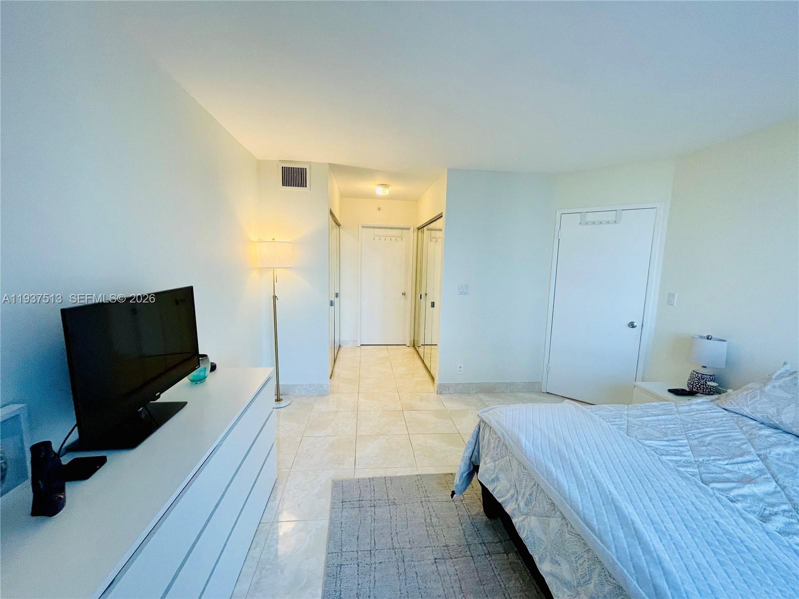 3600 Mystic Pointe Dr #1710, Aventura FL 33180
