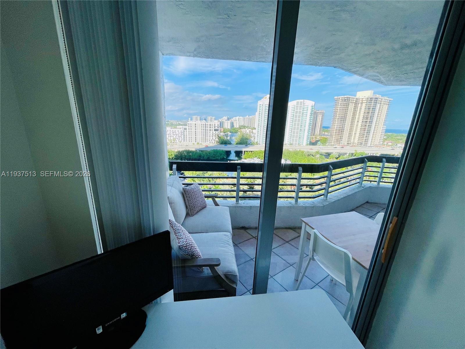 3600 Mystic Pointe Dr #1710, Aventura FL 33180