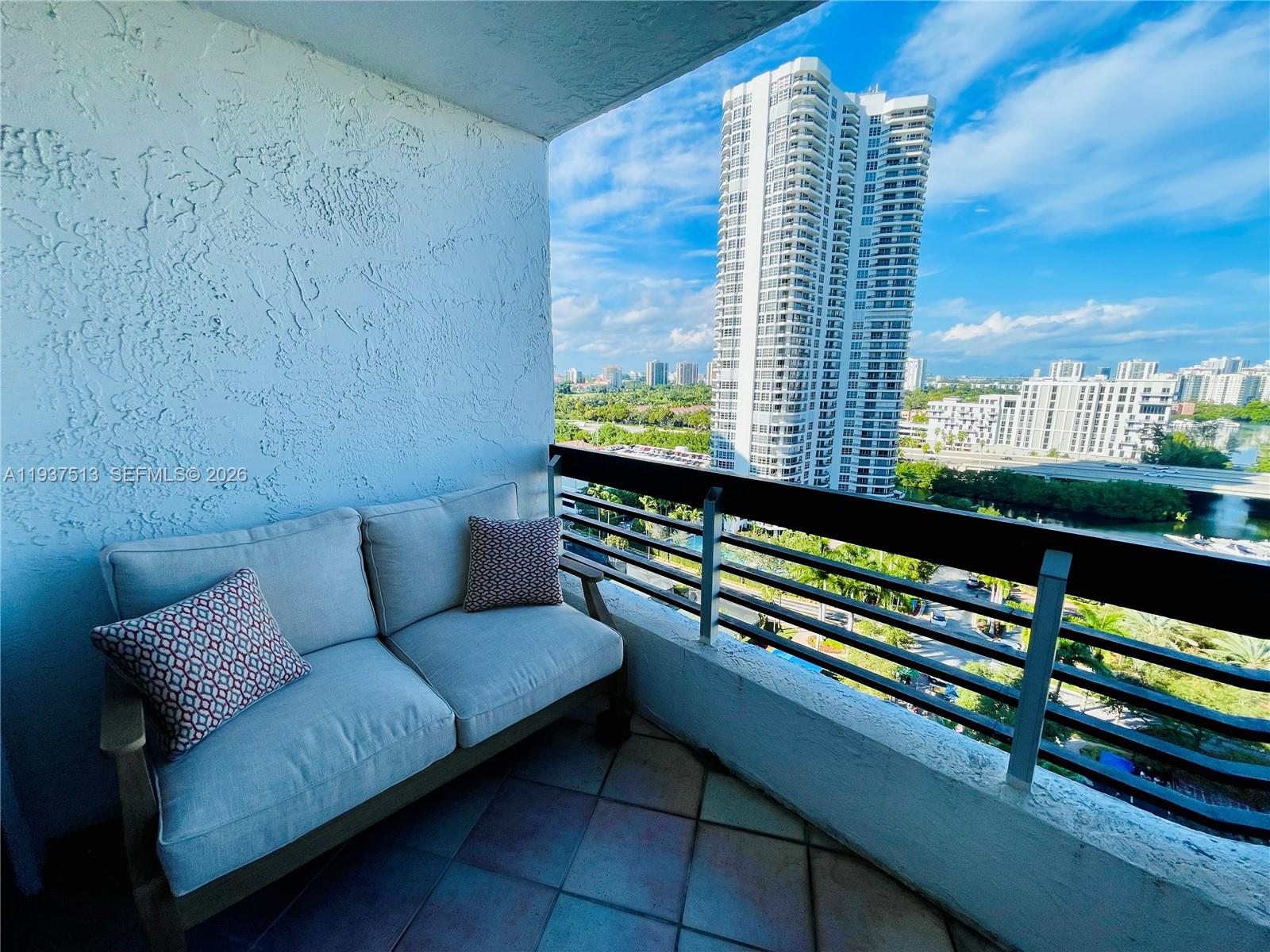 3600 Mystic Pointe Dr #1710, Aventura FL 33180