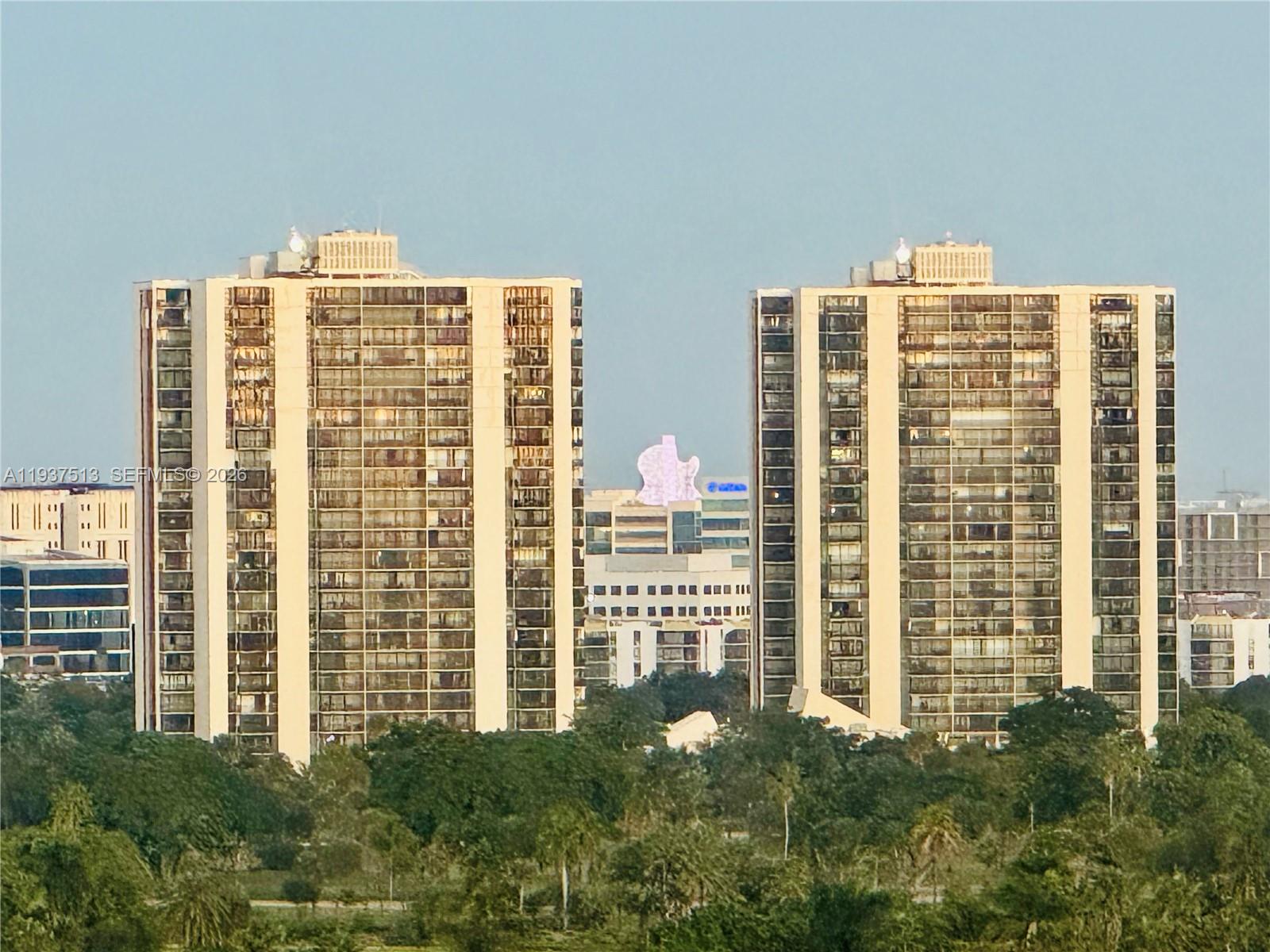 3600 Mystic Pointe Dr #1710, Aventura FL 33180