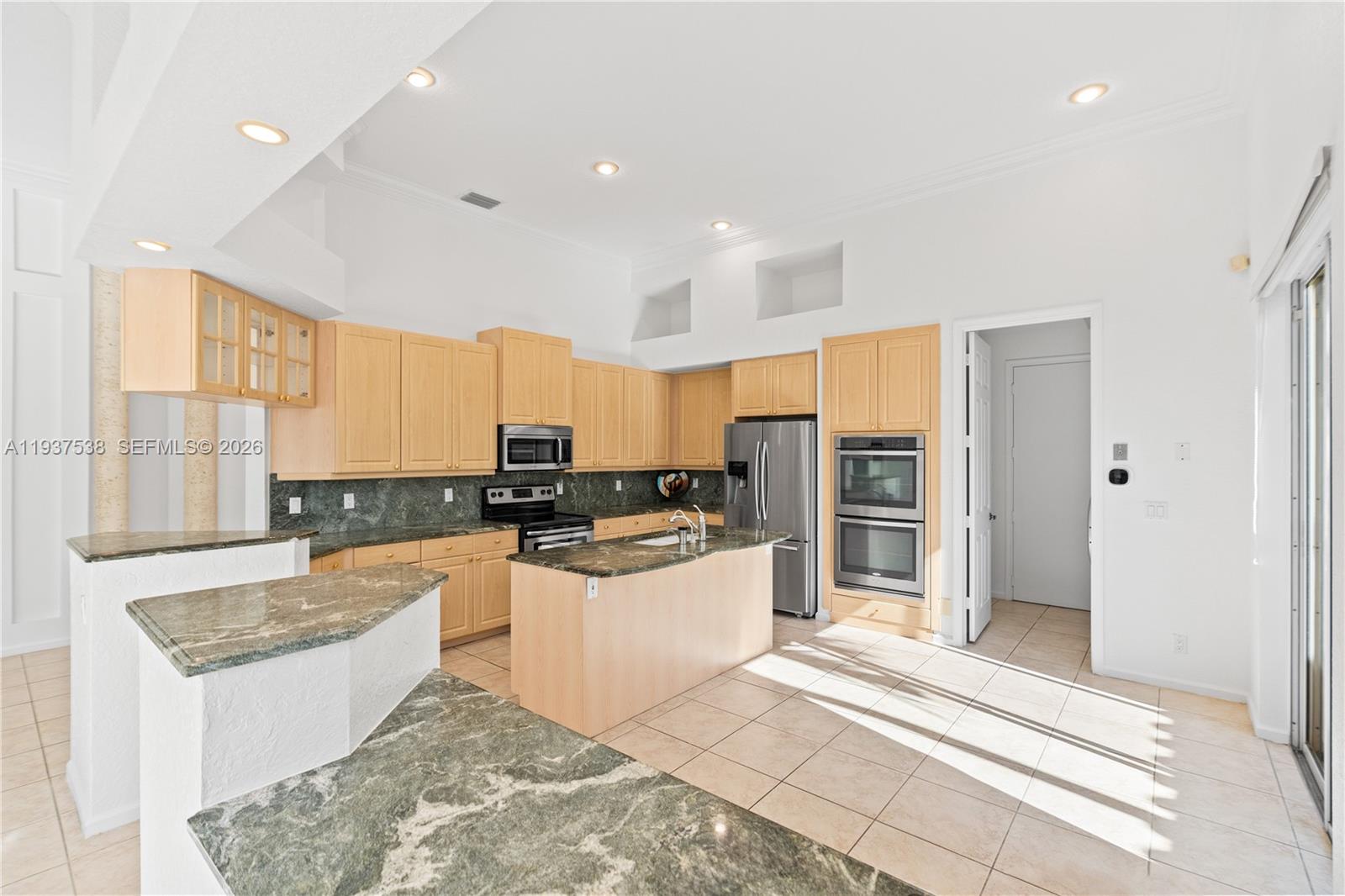 16053 Villa Vizcaya Pl, Delray Beach FL 33446