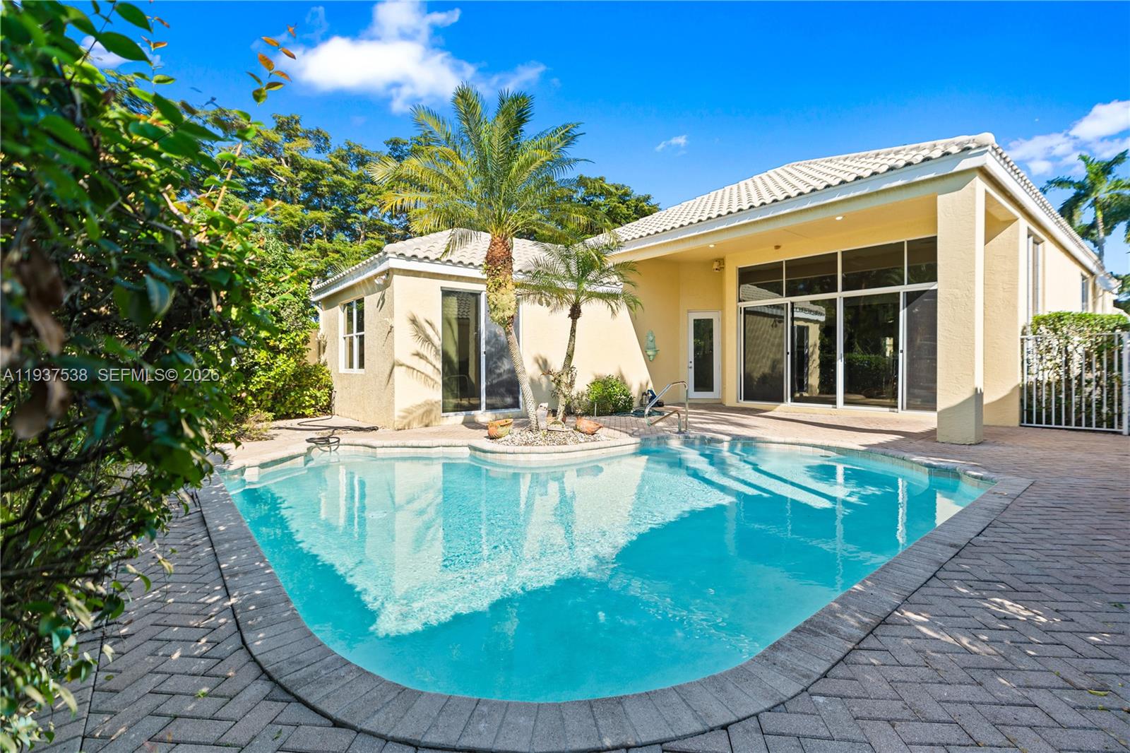 16053 Villa Vizcaya Pl, Delray Beach FL 33446