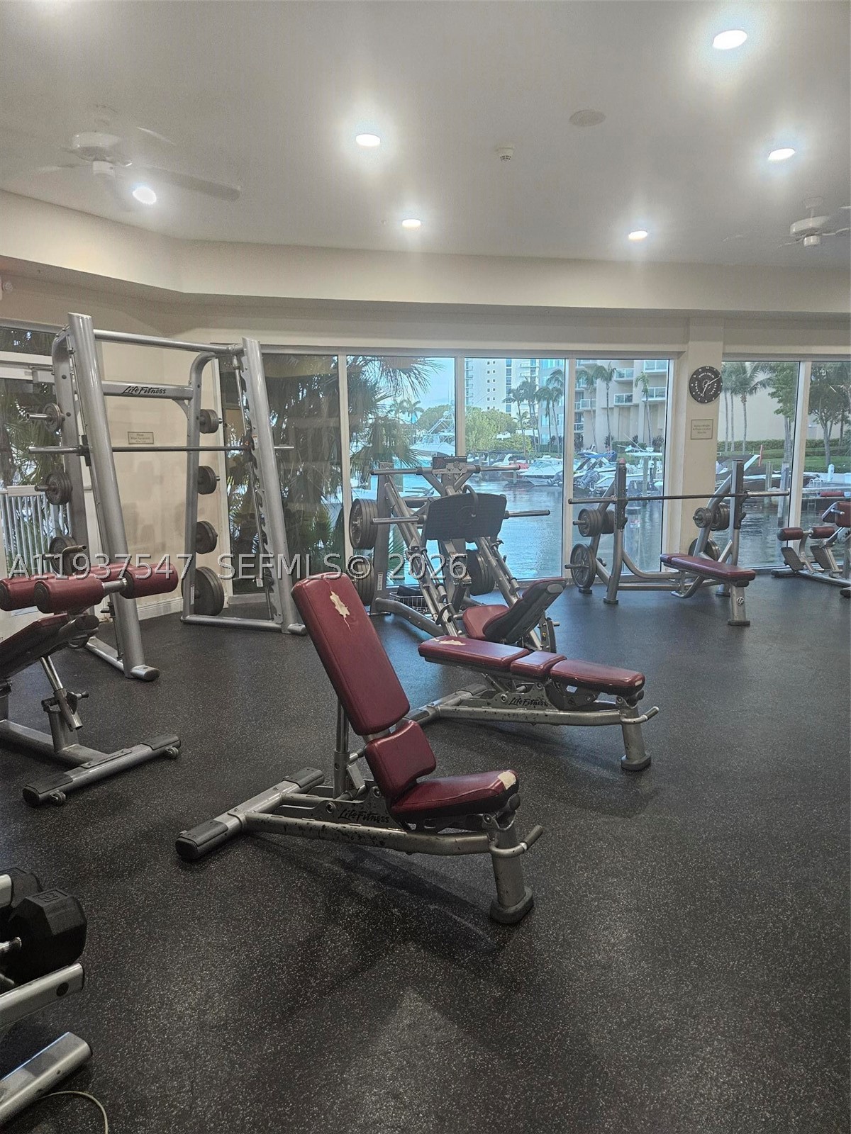 3330 NE 190th St #MPH15, Aventura FL 33180