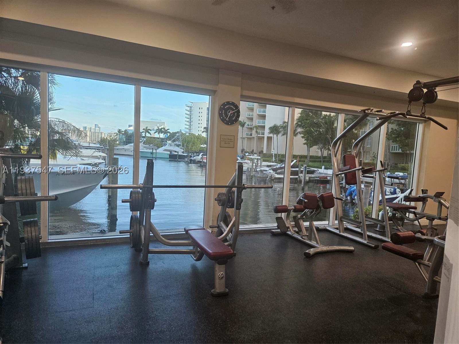 3330 NE 190th St #MPH15, Aventura FL 33180