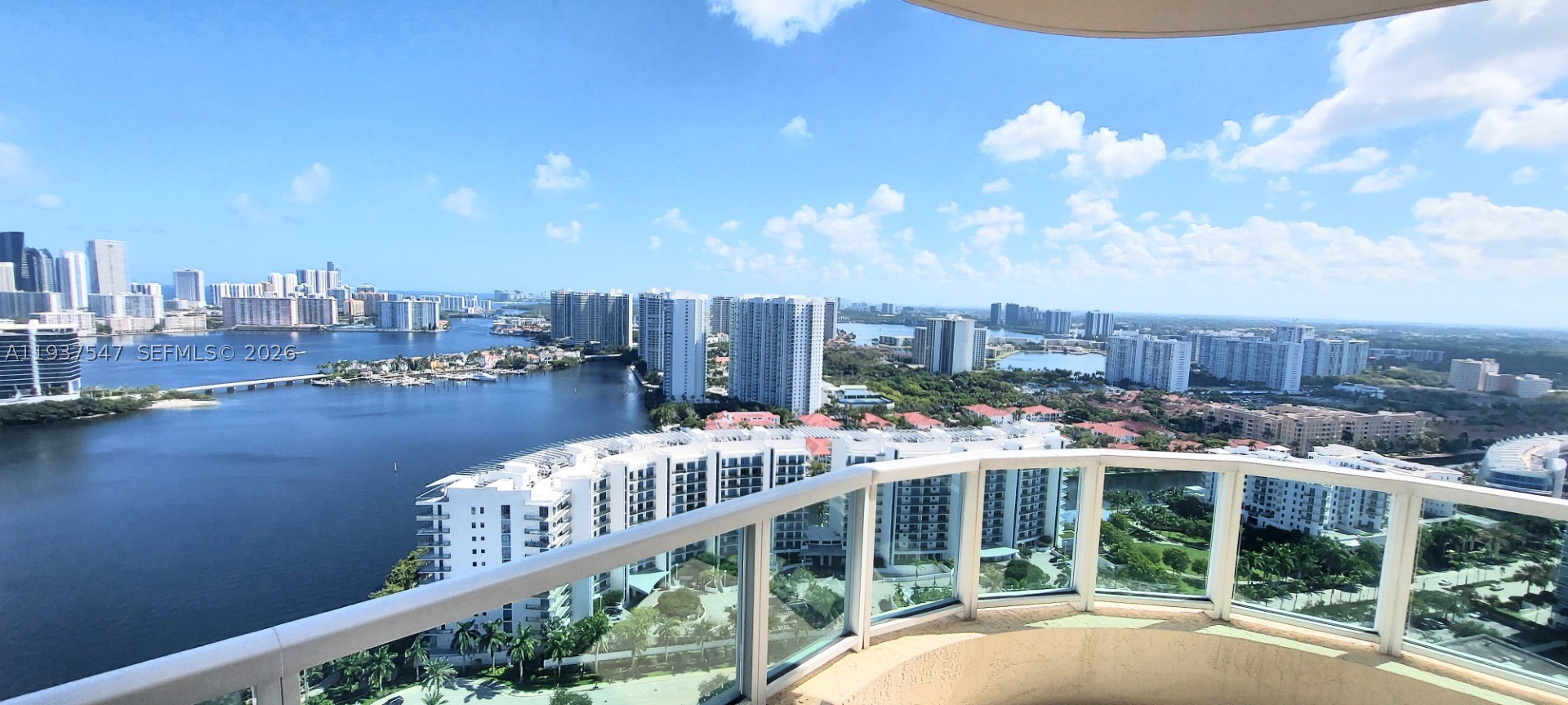 3330 NE 190th St #MPH15, Aventura FL 33180