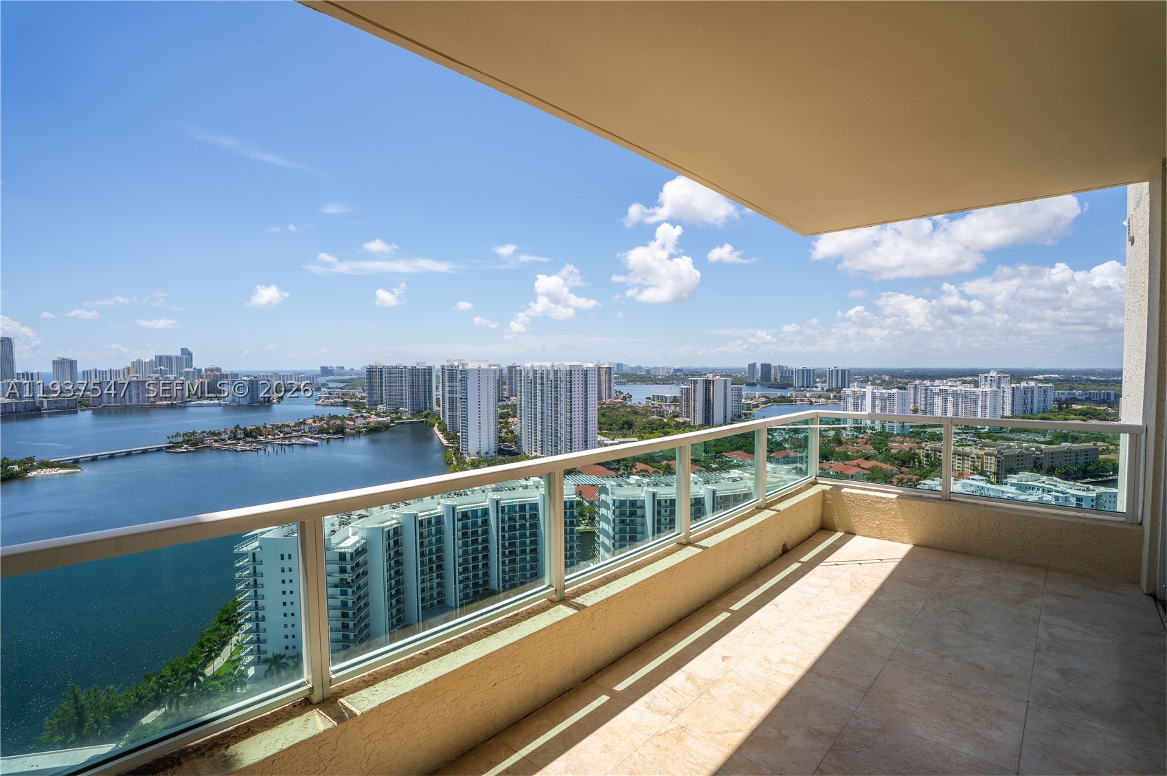 3330 NE 190th St #MPH15, Aventura FL 33180