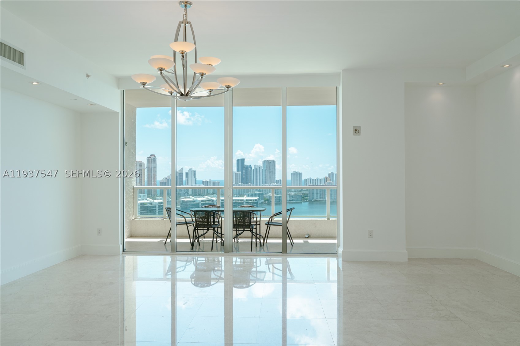 3330 NE 190th St #MPH15, Aventura FL 33180