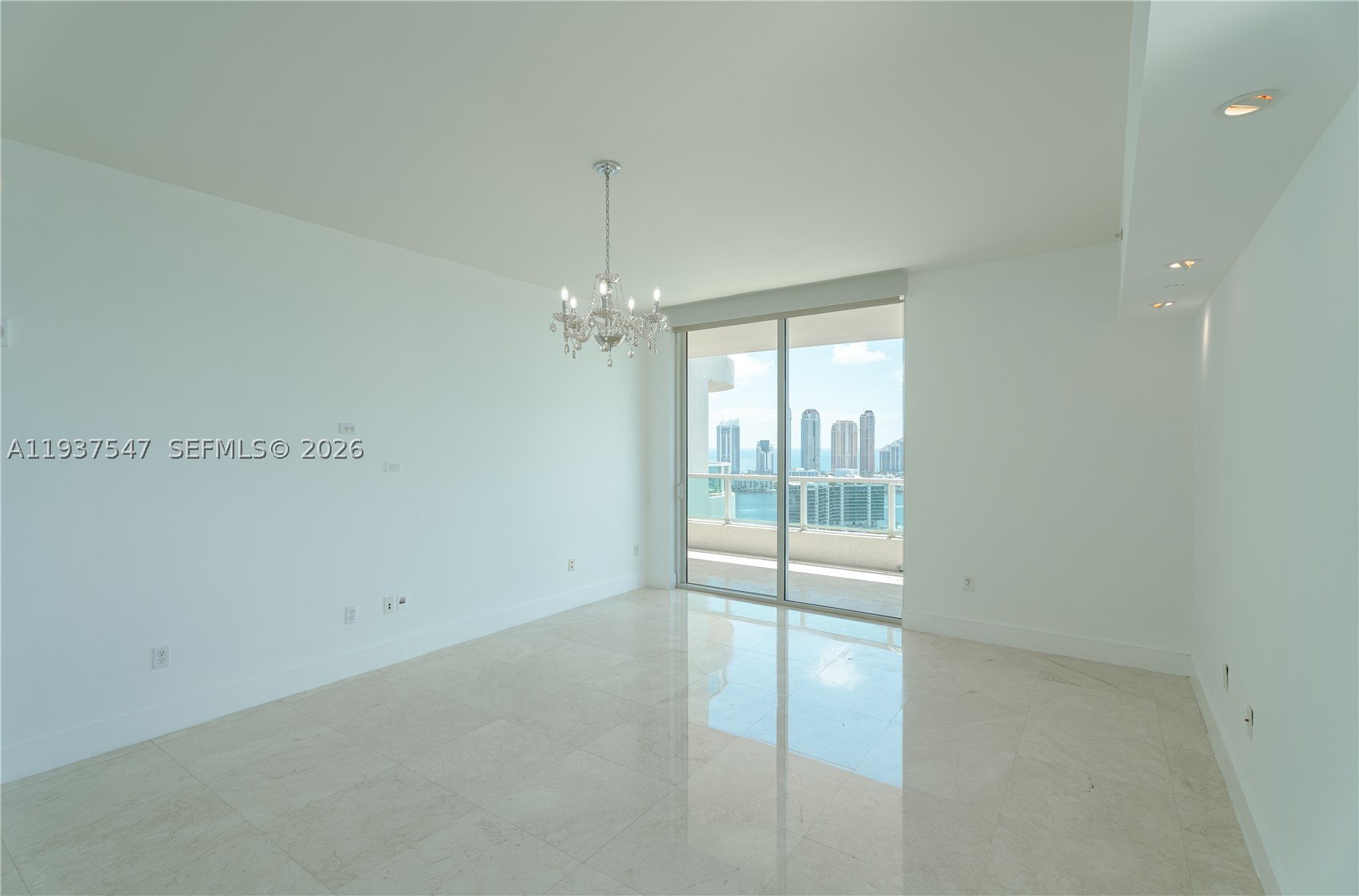 3330 NE 190th St #MPH15, Aventura FL 33180