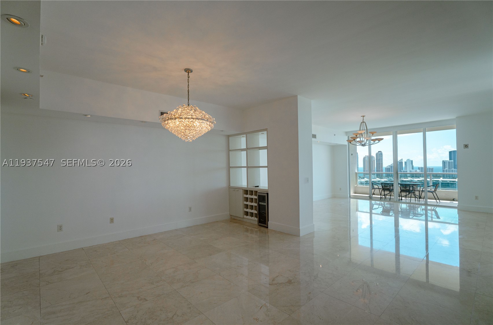 3330 NE 190th St #MPH15, Aventura FL 33180