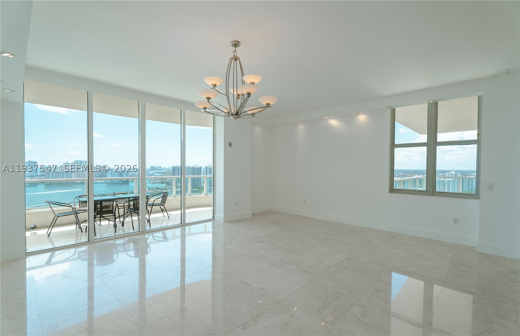 3330 NE 190th St #MPH15, Aventura FL 33180