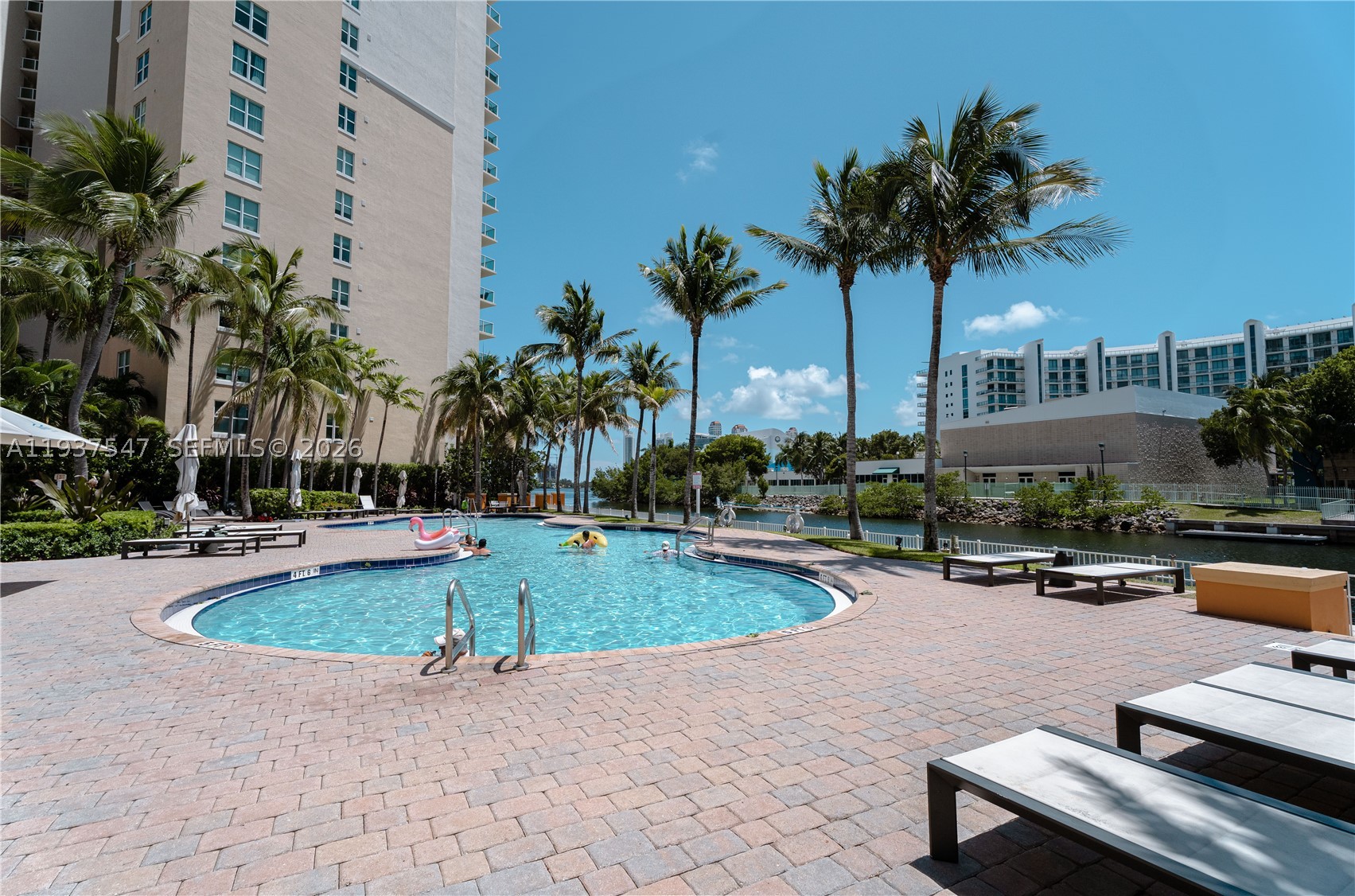 3330 NE 190th St #MPH15, Aventura FL 33180