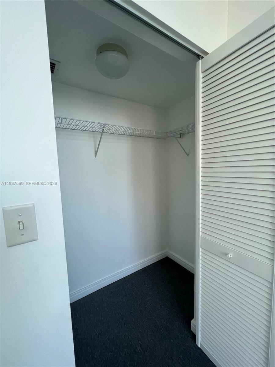 31 SE 5th St #3308, Miami FL 33131