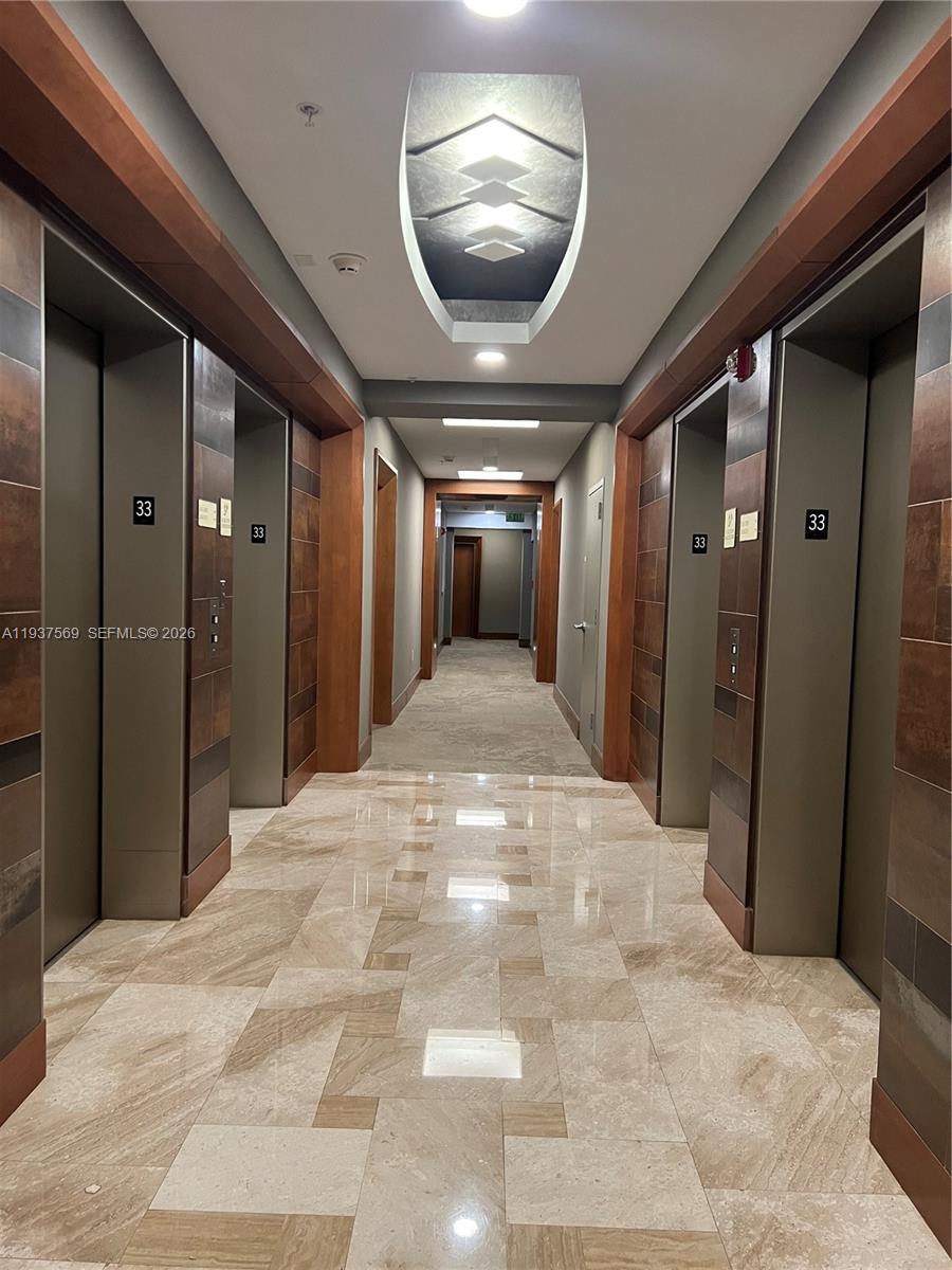 31 SE 5th St #3308, Miami FL 33131