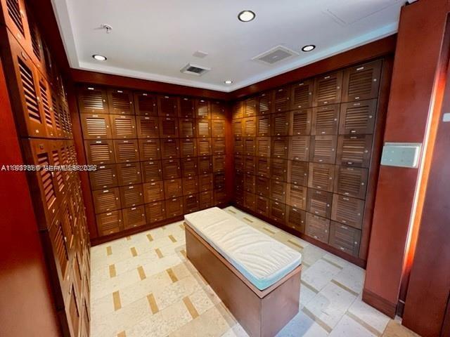 31 SE 5th St #3308, Miami FL 33131