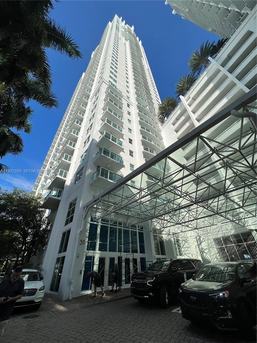 31 SE 5th St #3308, Miami FL 33131