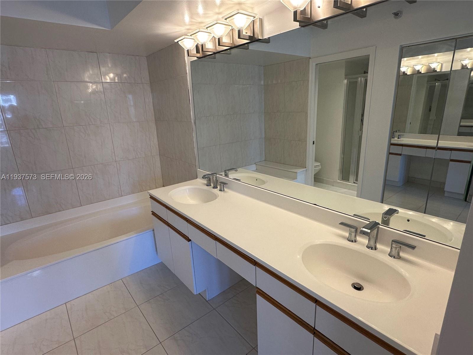 3530 MYSTIC POINTE DR #1213, Aventura FL 33180