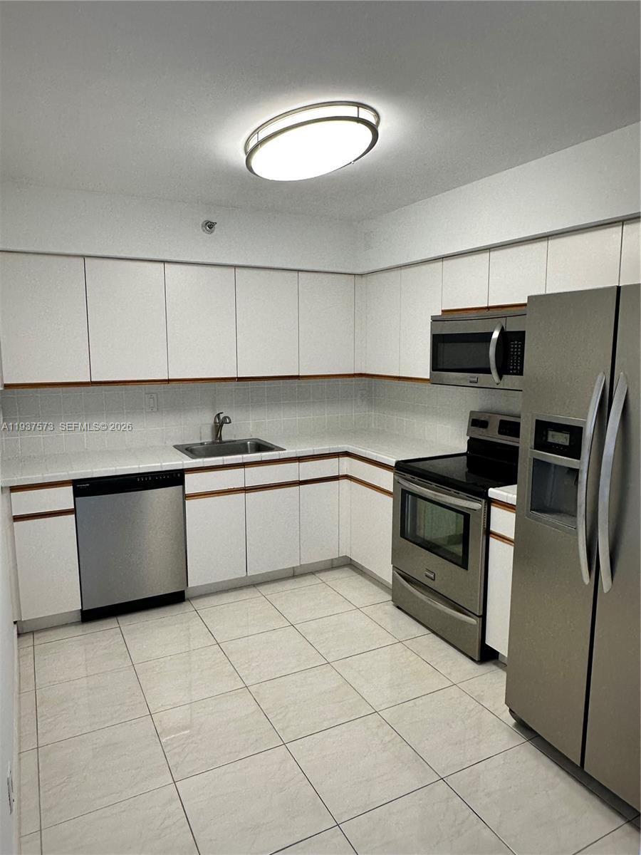 3530 MYSTIC POINTE DR #1213, Aventura FL 33180