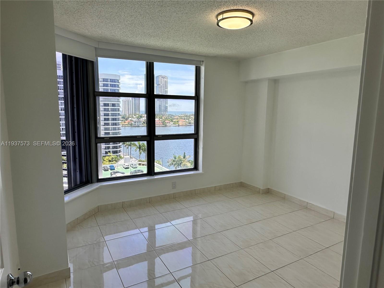 3530 MYSTIC POINTE DR #1213, Aventura FL 33180