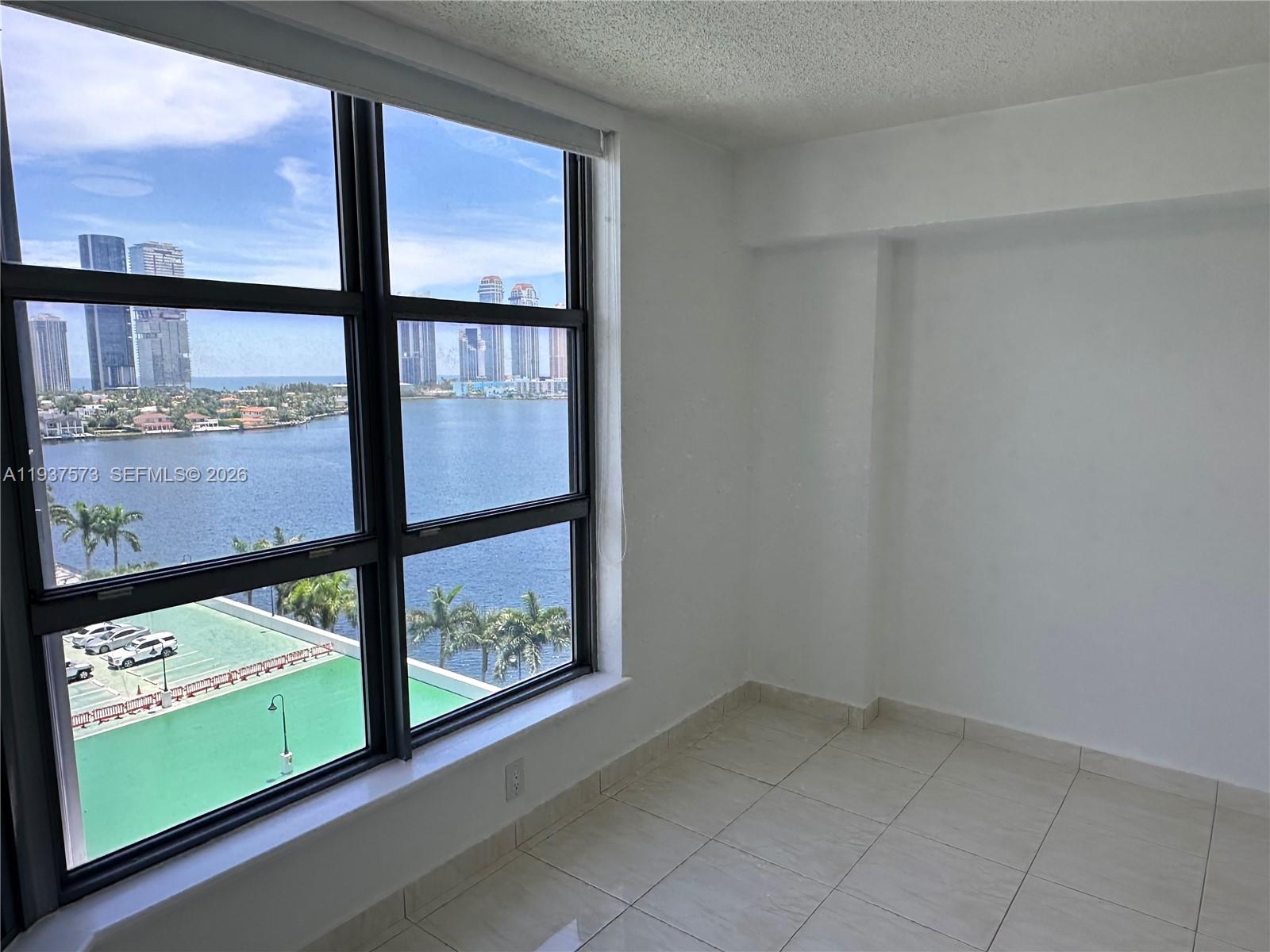 3530 MYSTIC POINTE DR #1213, Aventura FL 33180