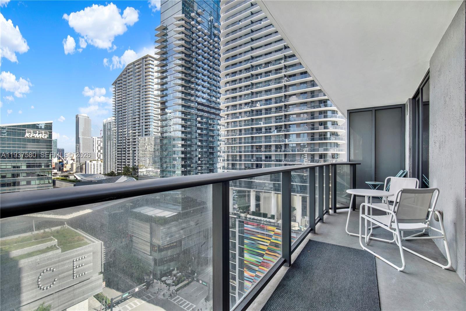 45 SW 9th St #1609, Miami FL 33130